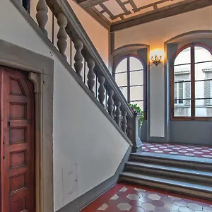 Apartment Lovely Flat In The Historical Palazzo Gherardi, Florence